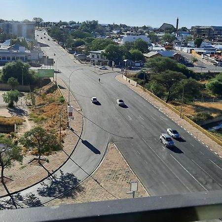 Kingelph Home-Stay Windhoek Luaran gambar