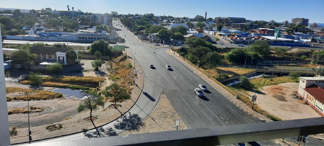 Kingelph Home-Stay Windhoek Luaran gambar