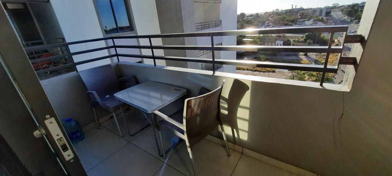 Kingelph Home-Stay Windhoek Luaran gambar