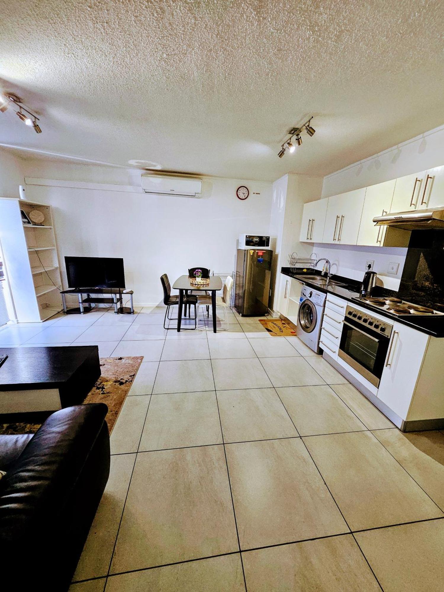 Kingelph Home-Stay Windhoek Luaran gambar